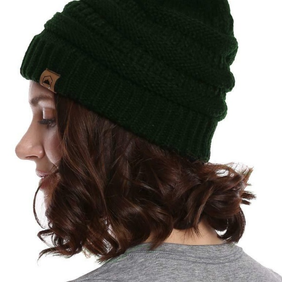 NWT Cable knit beanie - Chunky and soft - Black - Picture 3 of 6
